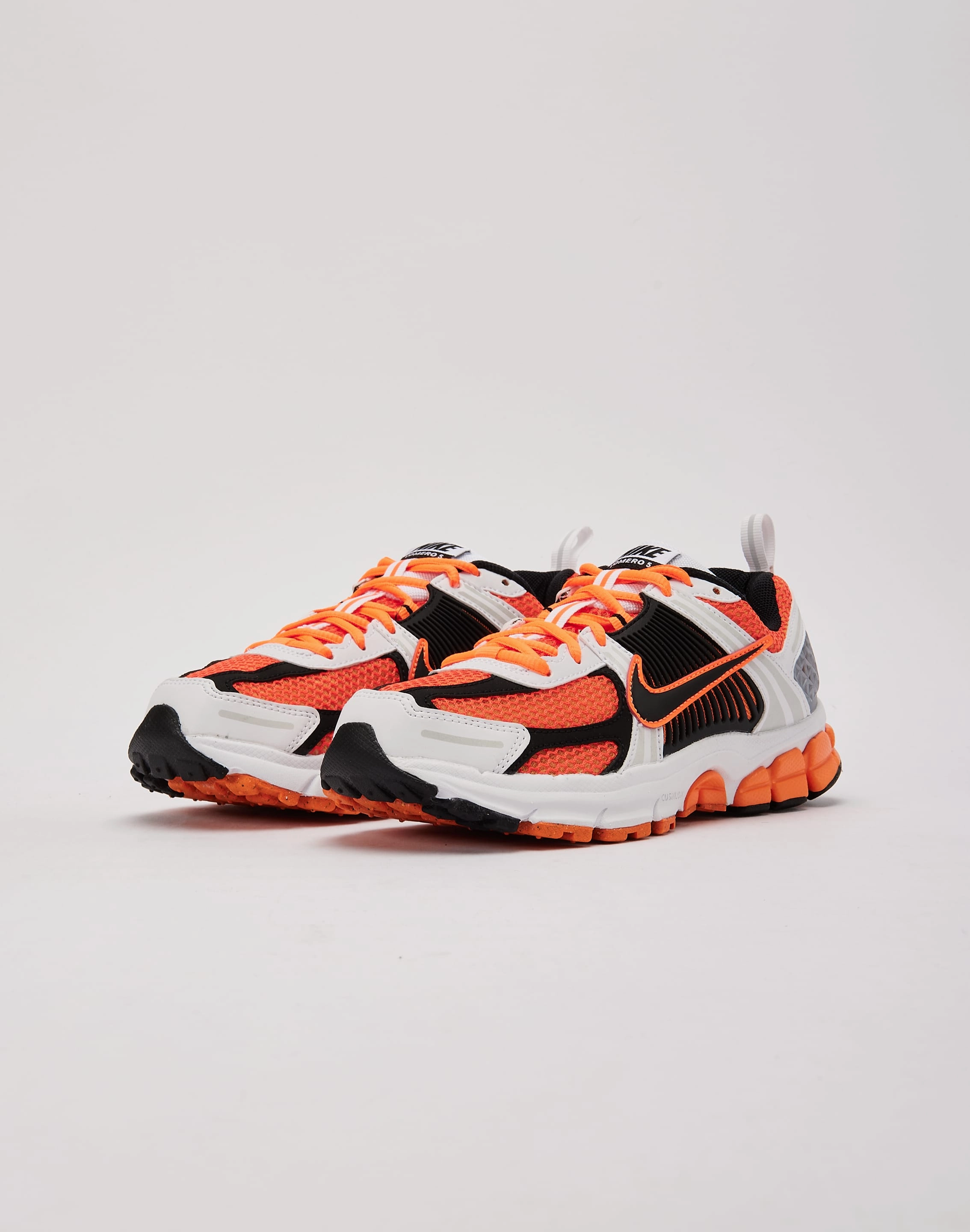 Sustainable fashion Nike Zoom Vomero 5 Grade-School