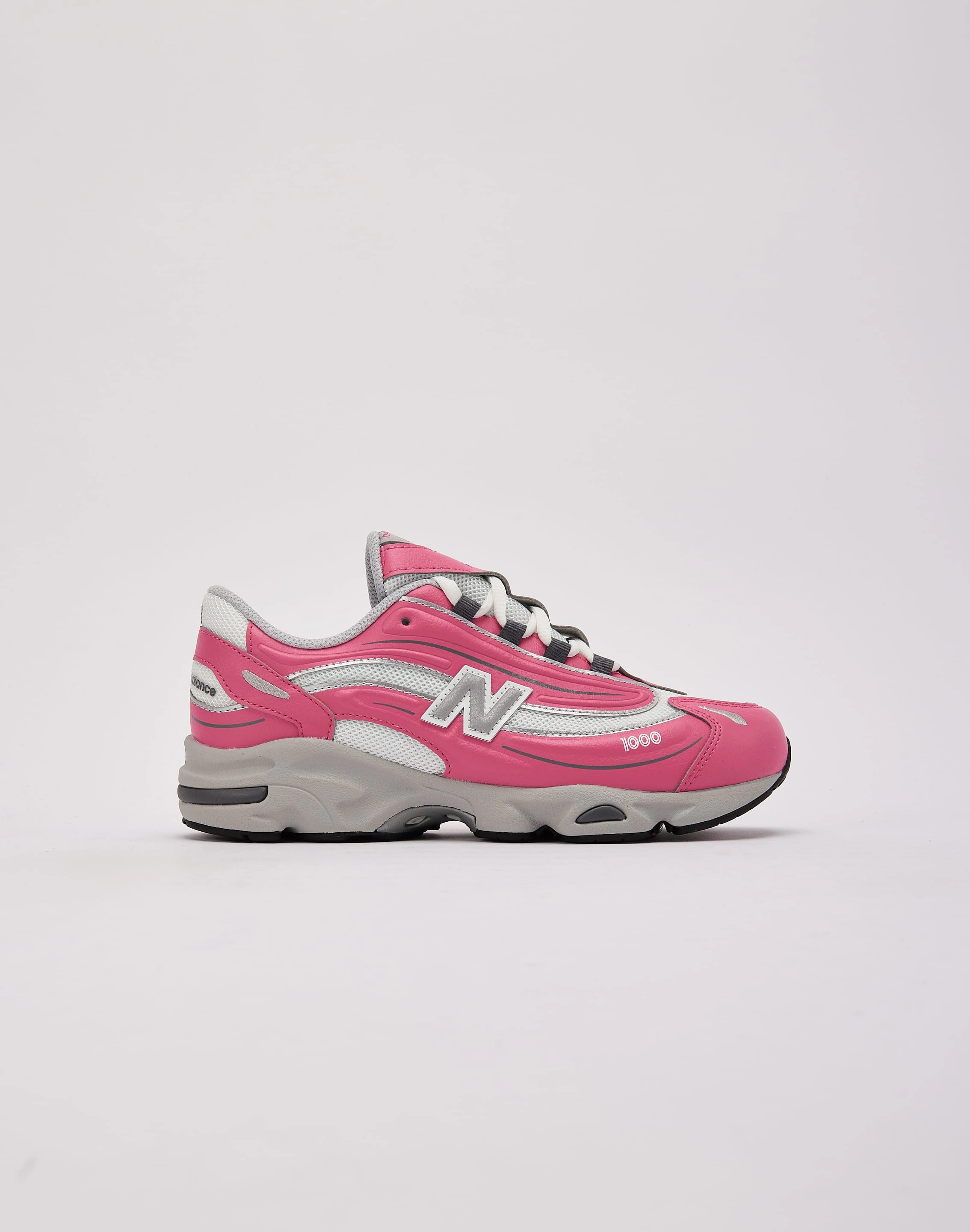 Trendy gear New Balance 1000 Grade-School Fashionable options
