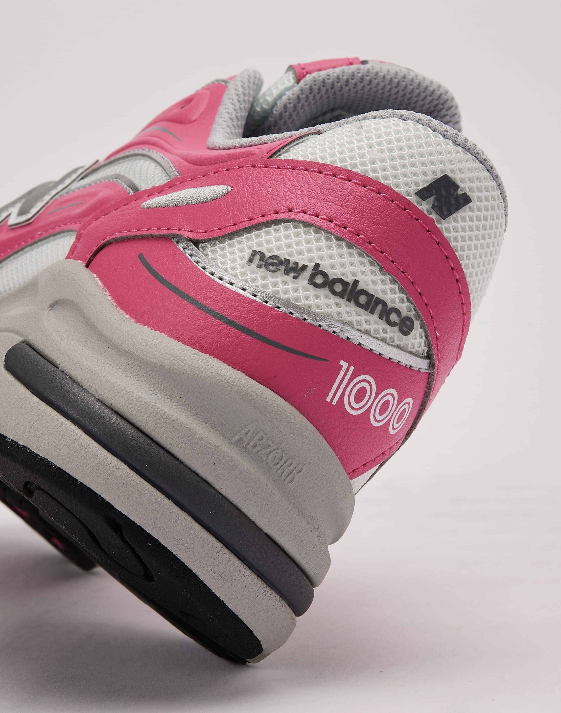 Trendy gear New Balance 1000 Grade-School