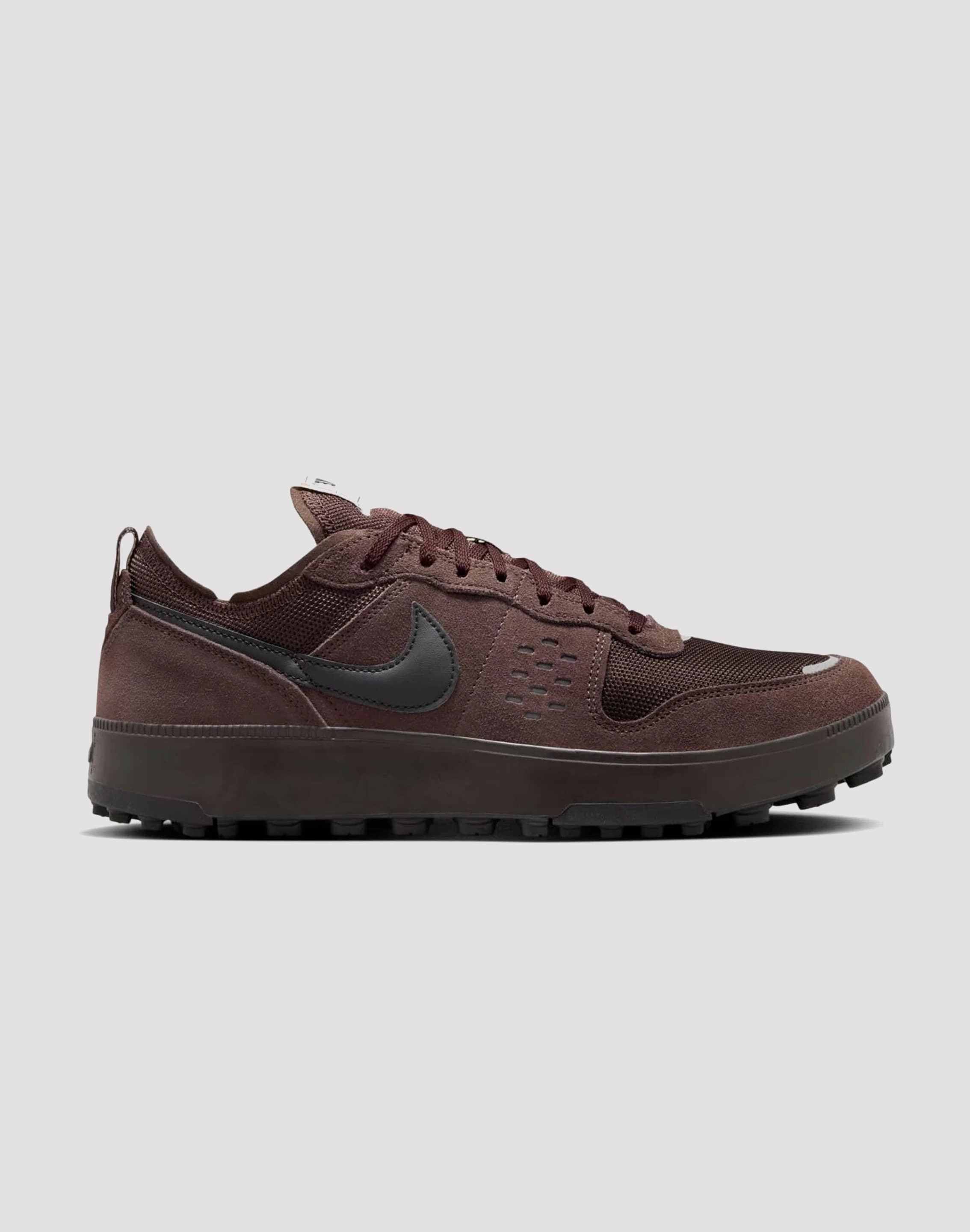 Trendy gear Nike C1TY Recycled fashion materials