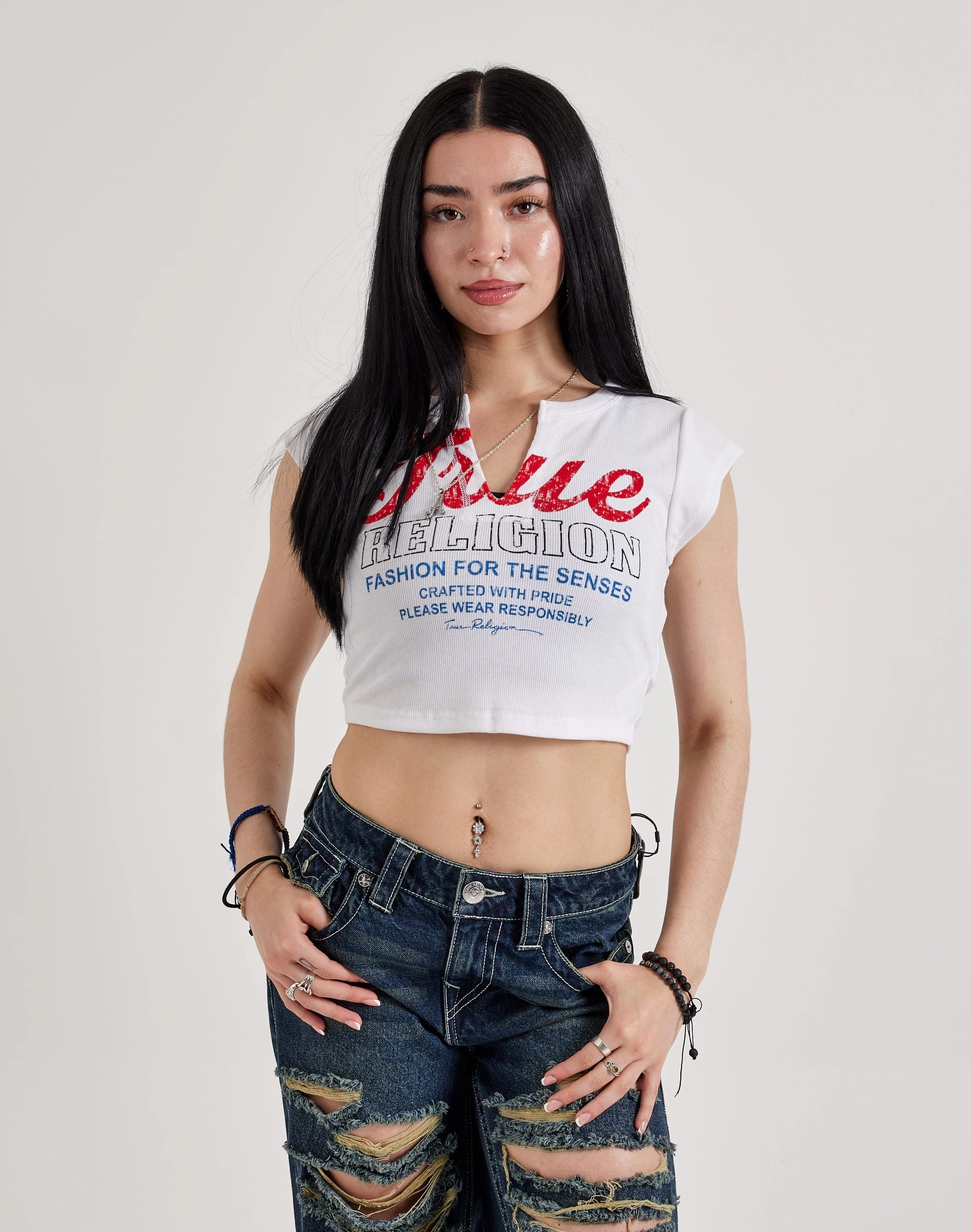 True Religion Retro Logo V-Notch Tee Evening wear Fashion brands