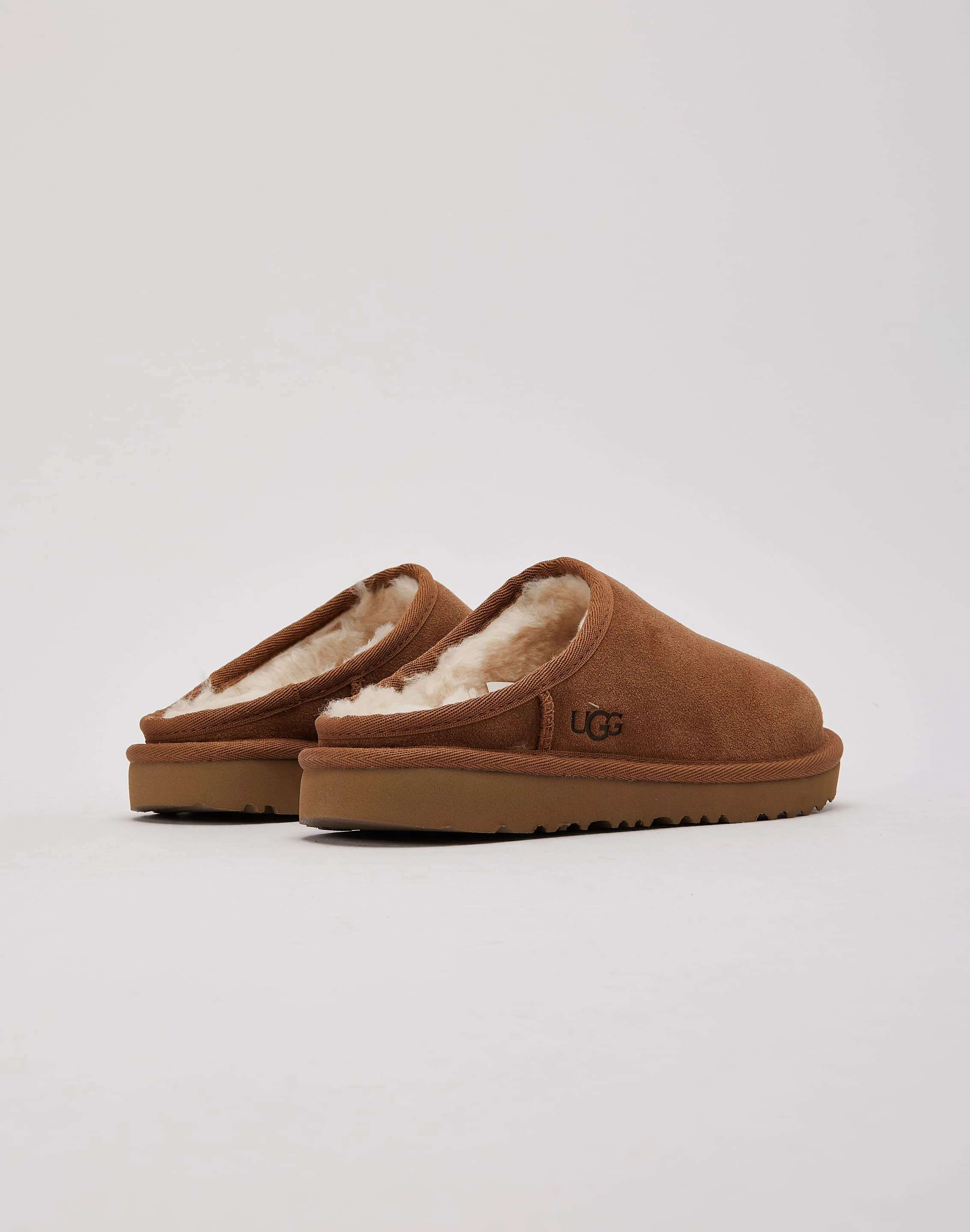 UGG Classic Slip-On Pre-School Fashion rental