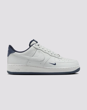 Wardrobe staples Nike Air Force 1 '07 LV8 Clothing assortments