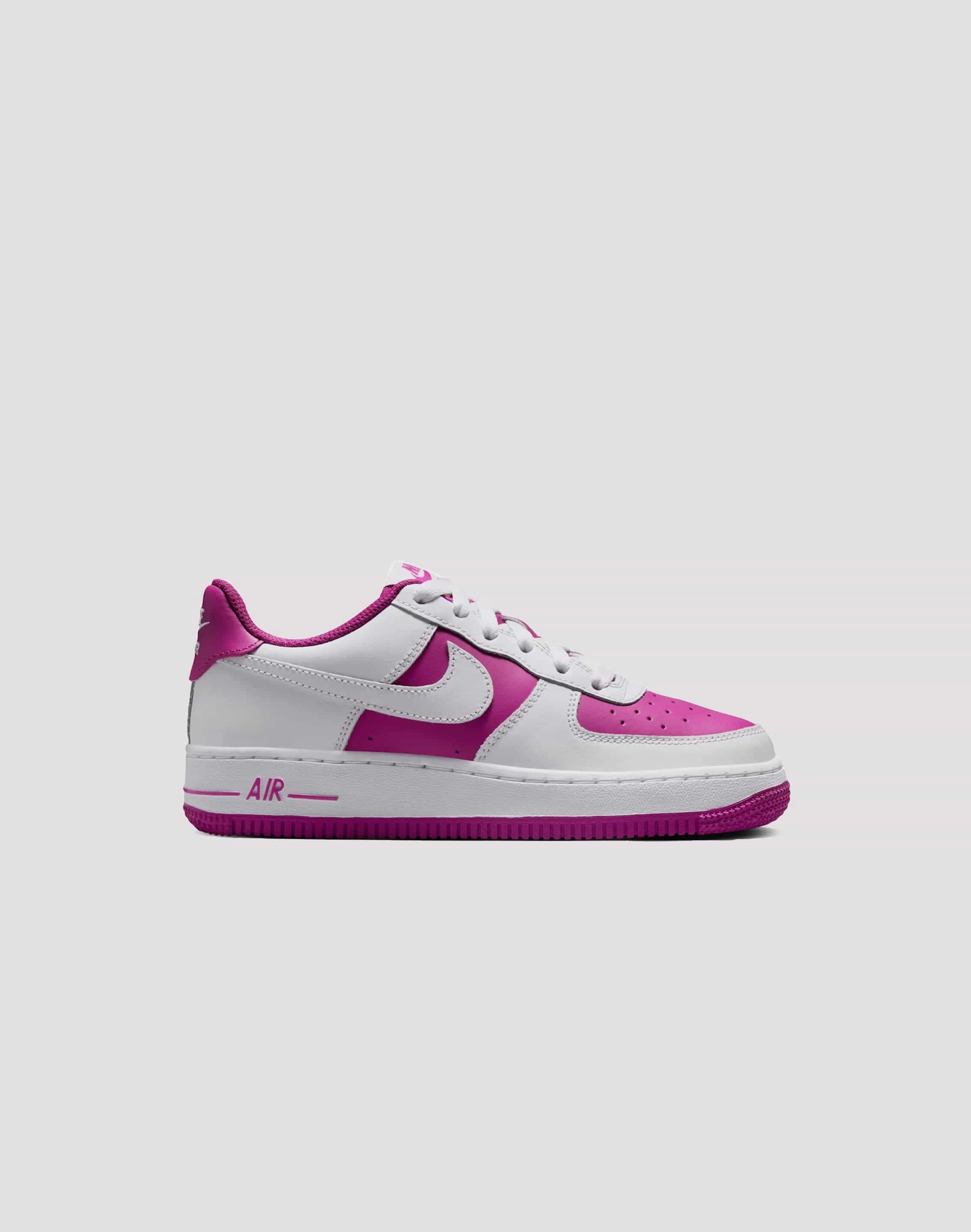 Wardrobe staples Nike Air Force 1 Low Grade-School Luxury fashion items