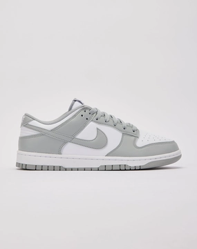Wardrobe staples Nike Dunk Low Fashionable options